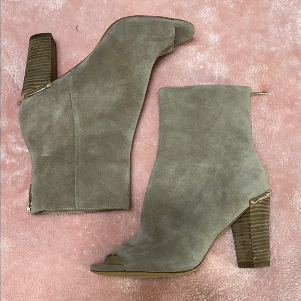 Peep Toe Healed Boots